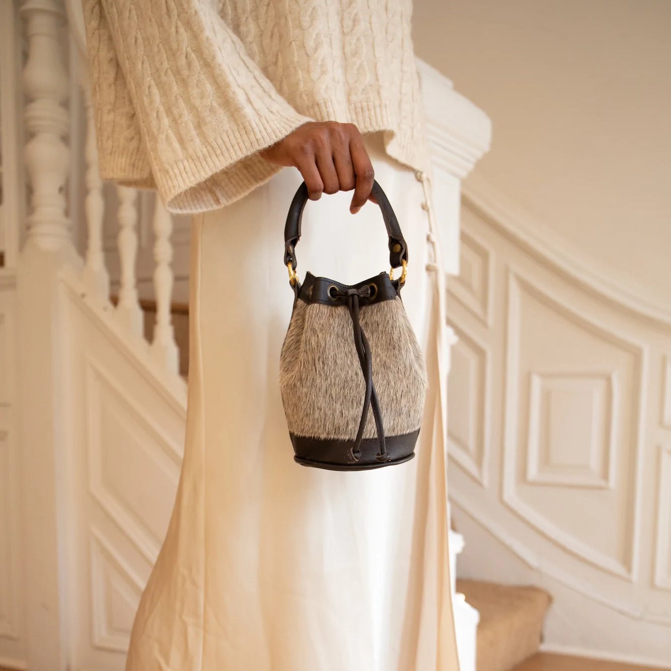Louis Vuitton Bella Bucket & Drawstring Bag Leather Monogram